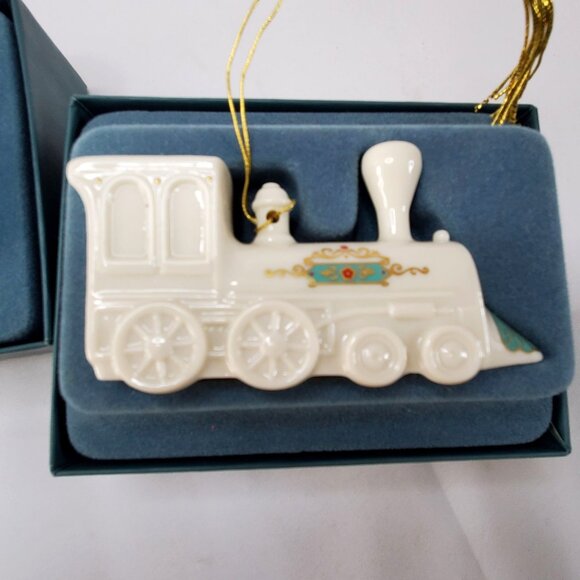 LENOX 1989,90, Yuletide Express Locomotive Train, Passenger Car & Dining Car - Picture 7 of 12